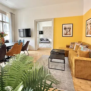 Apartment No1 Style & Design Xxl Centre, Prague