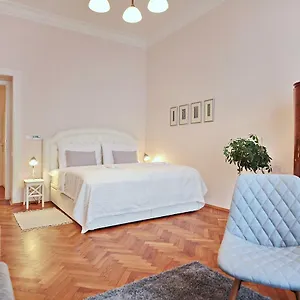 Apartment In The Heart Of, Prague